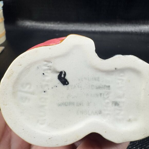 Vintage Shorter and Son England Guardsman Creamer Jug Toby Small Pitcher England - Picture 4 of 13